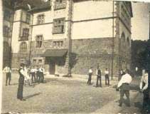1919